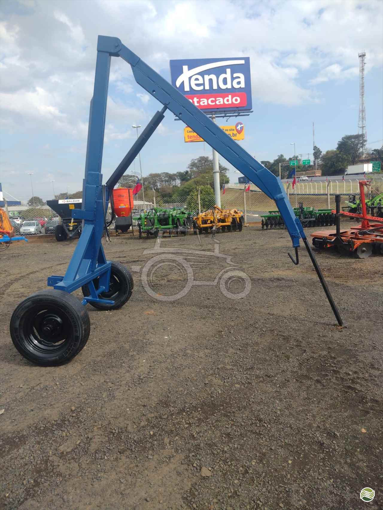 IMPLEMENTOS AGRICOLAS GUINCHO BIG BAG GUINCHO 1200 Kg Campo Tratores SAO CARLOS SÃO PAULO SP